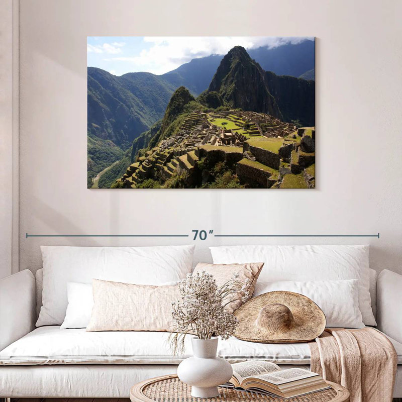 Lilie Mysterious Machu Picchu