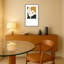 Reproduction d'art encadrée en bois «Assise figure in ocre» par Hannah Dawson-868317188