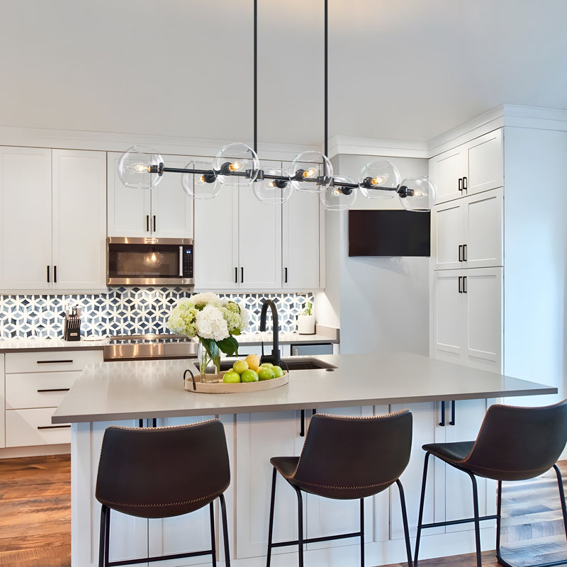 Suspension moderne noire linéaire à 8 lumières pour îlot de cuisine avec globes en verre transparent, Noir