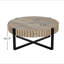 Table basse compacte de 80 cm (31,5 po) avec un grain de bois réaliste, idéale pour la décoration du salon. Plateau moderne et bords cannelés. Parfait pour la chambre.