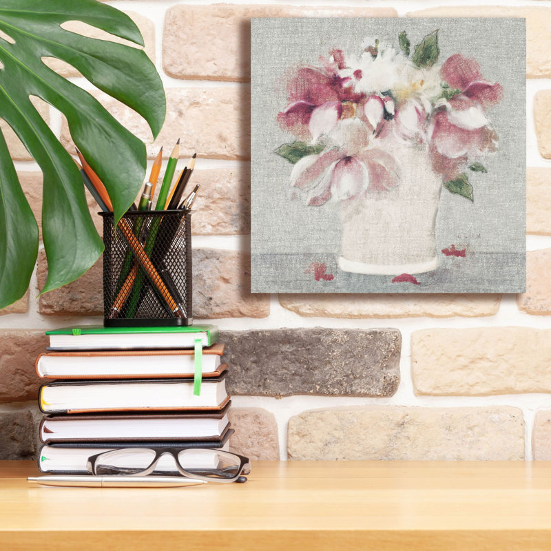 «Cottage Bouquet 2 Light» par Cheri Blum, art mural sur toile, H 12 po x l 12 po x P 0,75 po