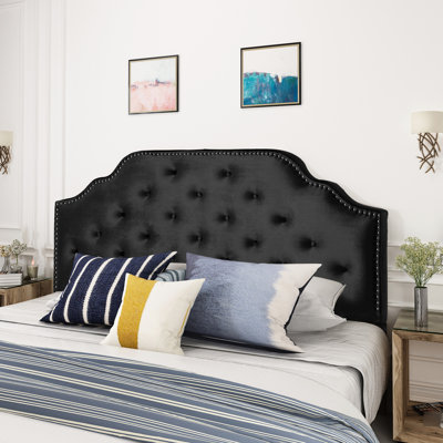 Grande tête de lit moderne et tête de lit double - tapissier en velours avec coutures à boutons et bordure cloutée délicate