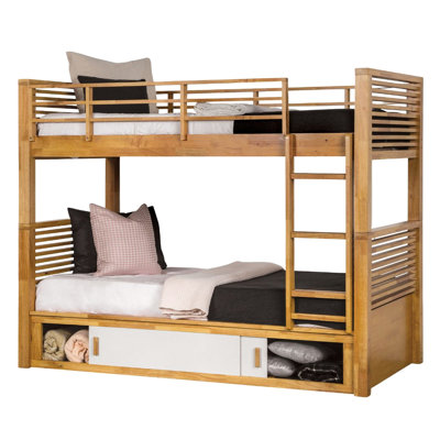 Lit simple superposé au style transitionnel de couleur chêne, unité de rangement encastrée et porte coulissante avec porte, structure en bois massif