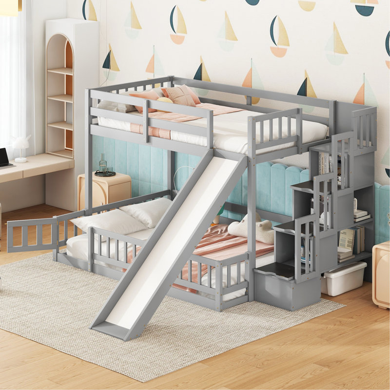 Lit simple superposé au dessus d'un lit double avec glissade, escalier de rangement, lit superposé en bois de pin massif avec garde-corps de sécurité, gris