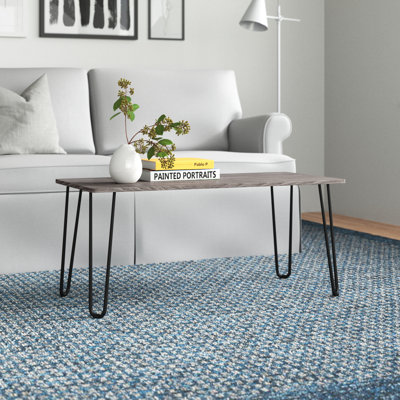 Table basse avec pieds en épingle Bertolt