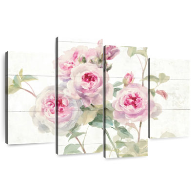 Douces roses sur bois