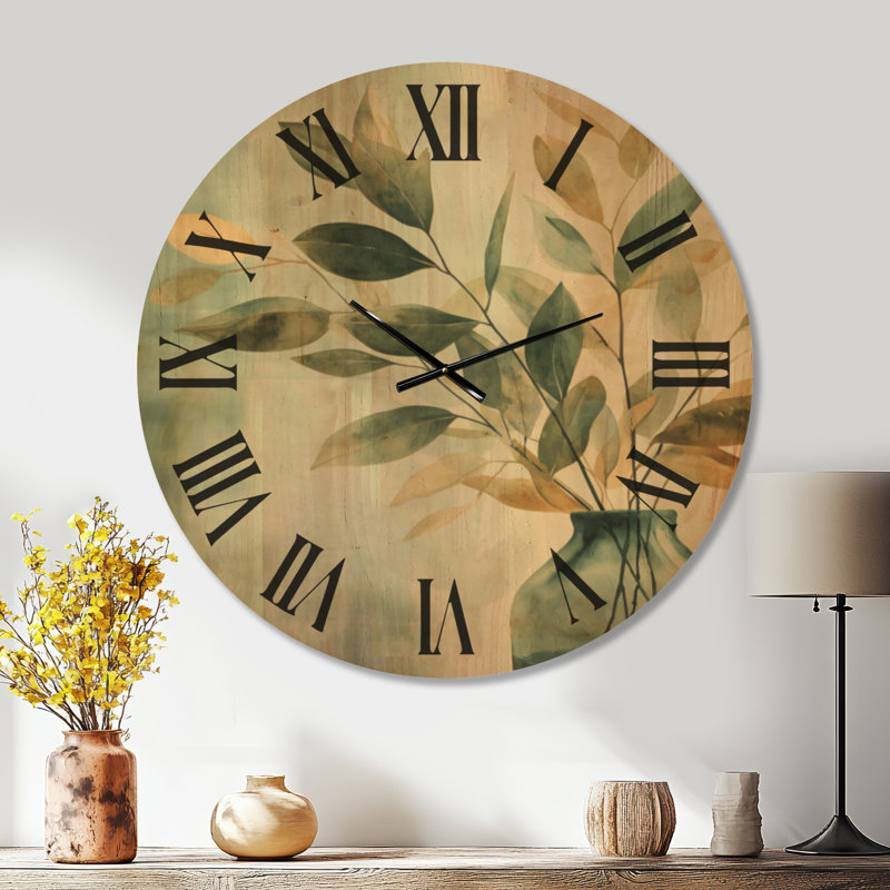 Feuilles dorées dans un vase en verre I - Horloge murale ronde scandinave verte, imprimée sur bois, Extra Large