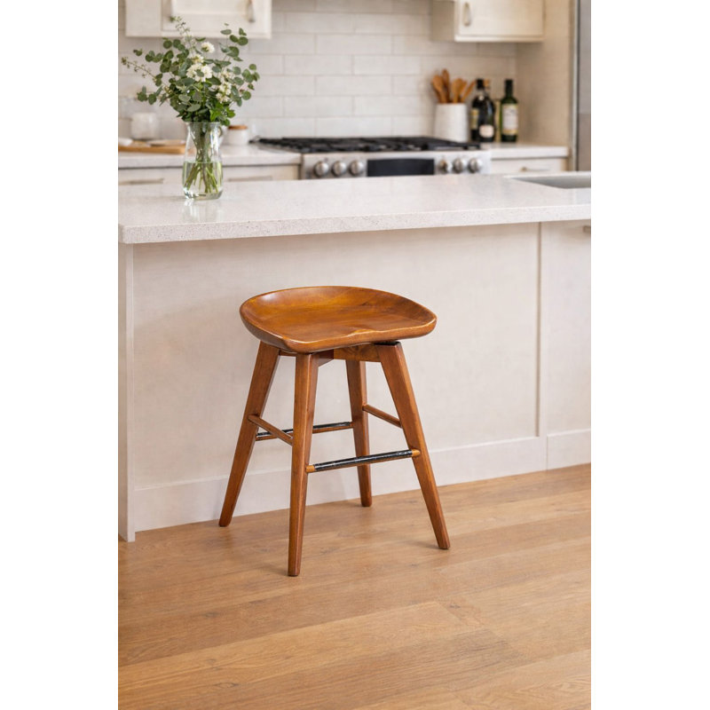 Tabouret de bar et de comptoir pivotant en bois massif Basnti, Noyer, Tabouret de comptoir (siège d'une hauteur de 24 p