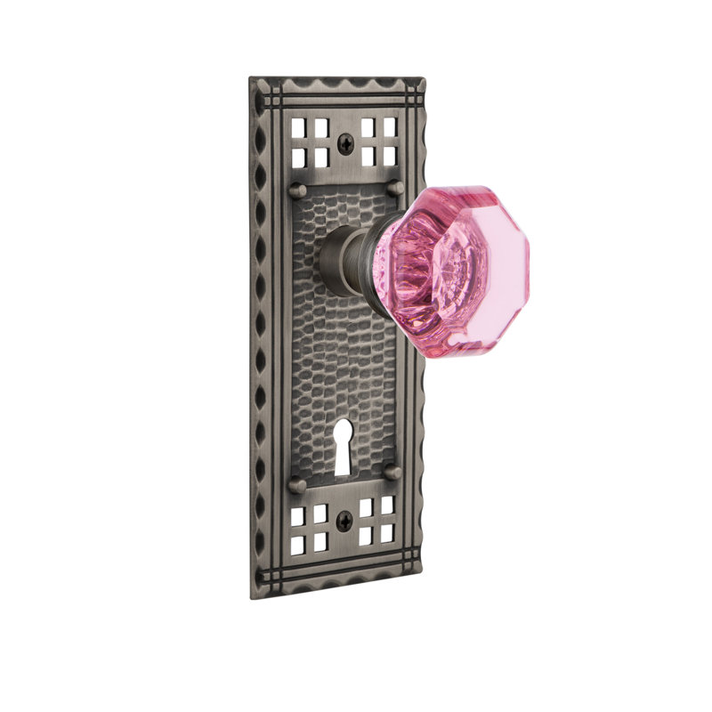 Assiette artisanale avec trou de serrure décoratif et bouton de porte rose Waldorf, 2 3/4 po, Étain antique