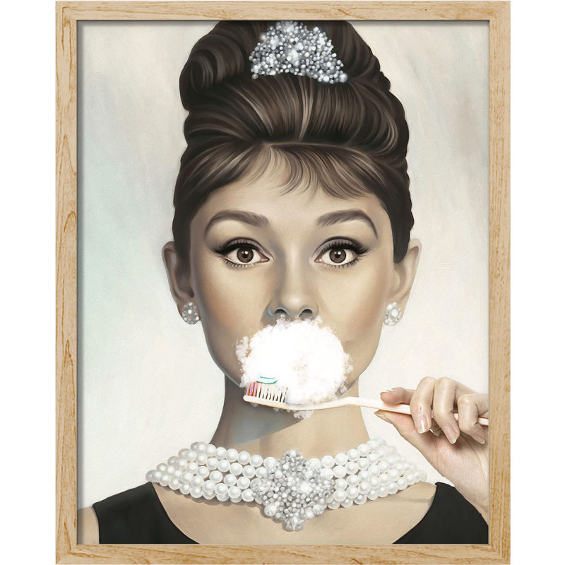 «Audrey Hepburn Brush T dents Vogue» sur papier, Naturel, H 10 po x l 8 po