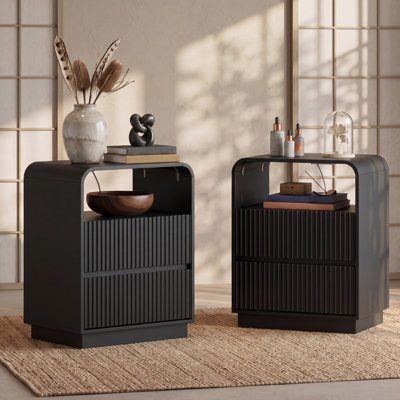 Ensemble de table de chevet à 3 tiroirs l 21,6 po avec station de charge, armoire de chevet cannelée pour chambre à coucher, profil courbé