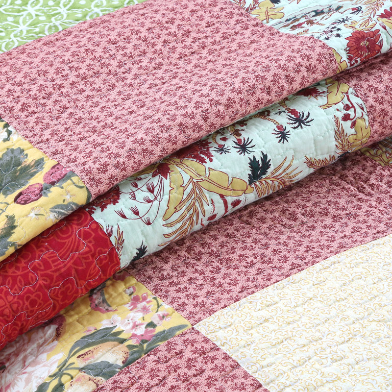 Lowery Cotton Patchwork Quilt, King Quilt + 2 King Shams