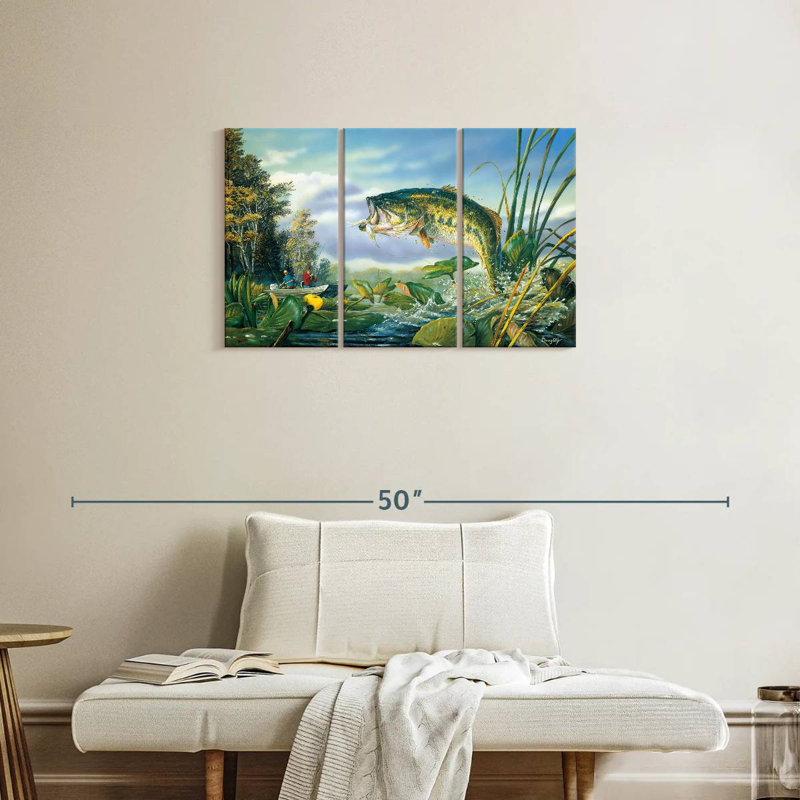 Senne First Strike, 20" H x 33" W