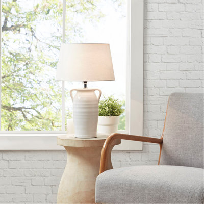 Lampe de table en céramique avec poignées
