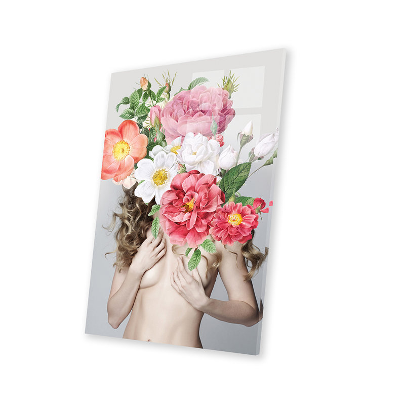 «Woman in Flowers II» par Alexander Venancio - impression non encadrée, H 24 po x l 16 po x P 0,25 po