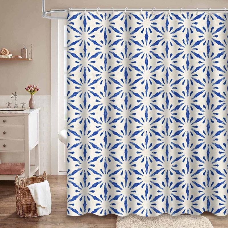 Rideau de douche coloré avec 12 crochets Batik, L 72 po x l 78 po