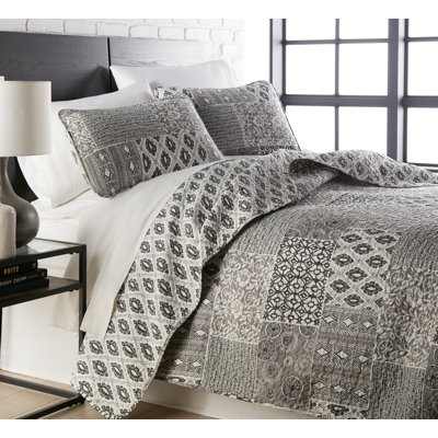 Global Patchwork Collection Microfiber Quilt Set
