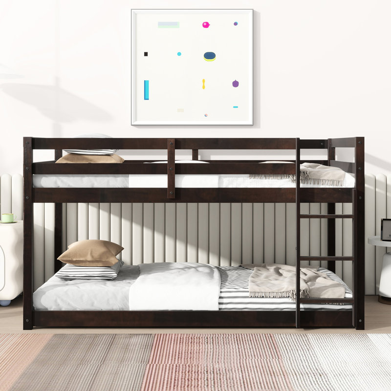 Lit simple au-dessus d'un lit mezzanine, fabrication en bois d'hévéa pour une expérience de sommeil sécuritaire, Espresso