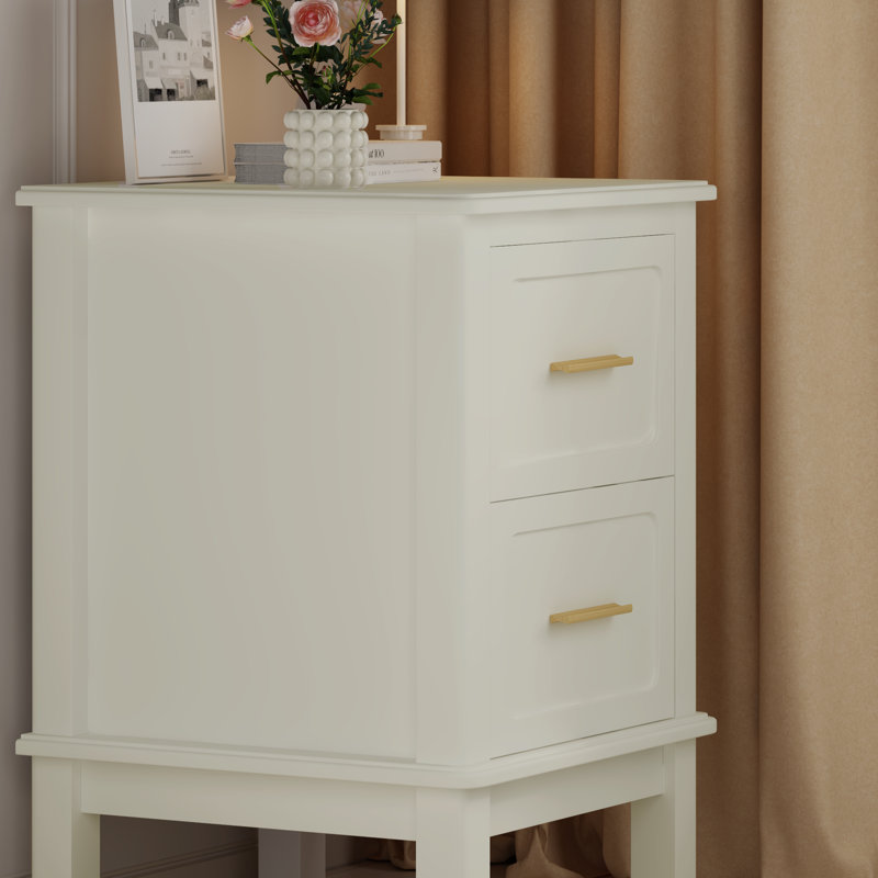 Table de chevet 2 tiroirs crème avec poignées dorées et rangement compact