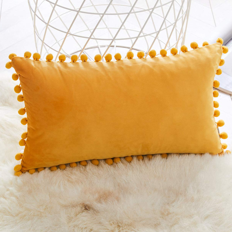 Housse de coussin lombaire en velours Pom Pom Velvet, Jaune