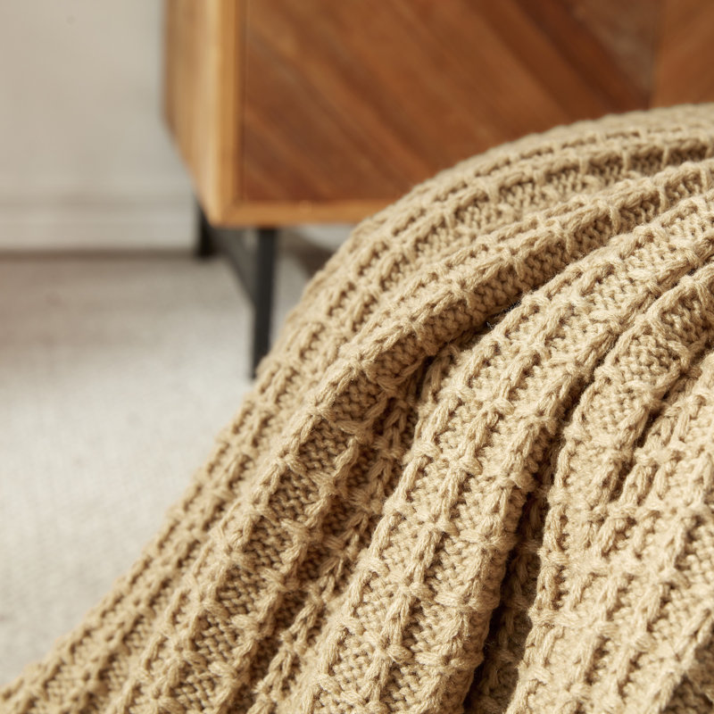Waffle Knit To Fur Throw 50x60" Brown