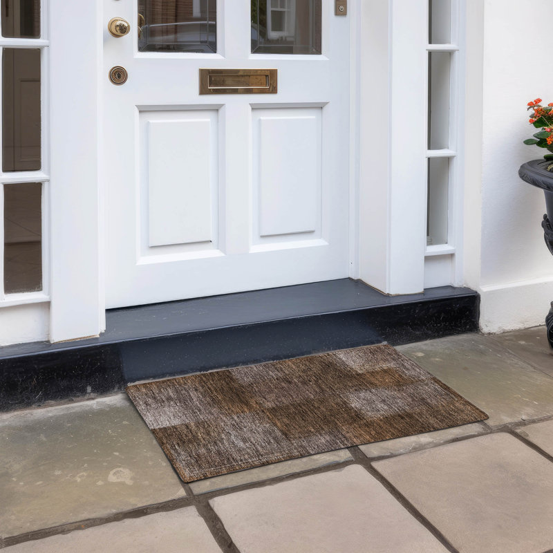 Tapis intérieur / extérieur lavable en machine 1 pi 8 po x 2 pi 6 po chocolat Neysa ACN742, Rectangle 1 pi 8 po x 2 pi 6 po