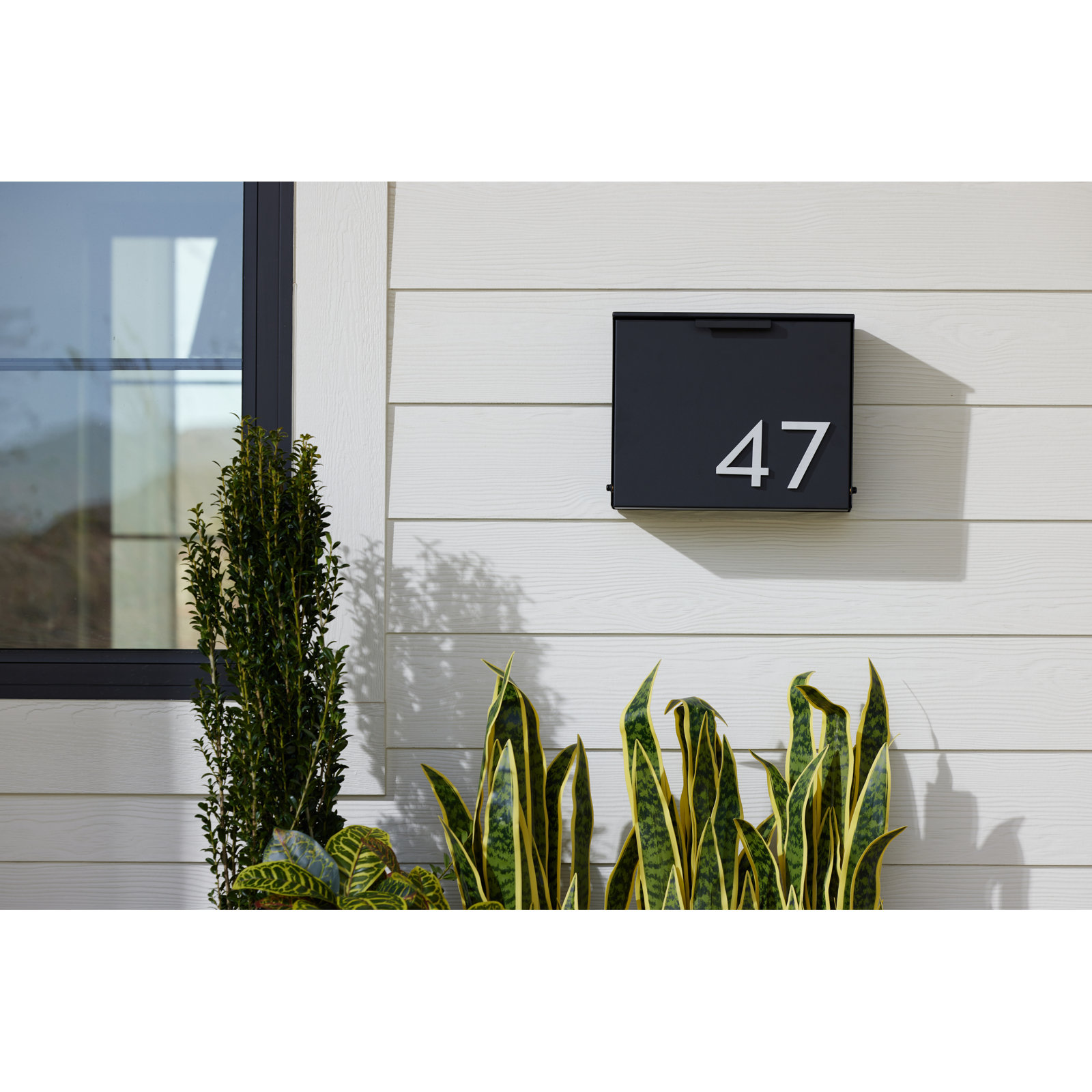 Wall-Mounted Steel Mailbox, Black, Yes, Silver