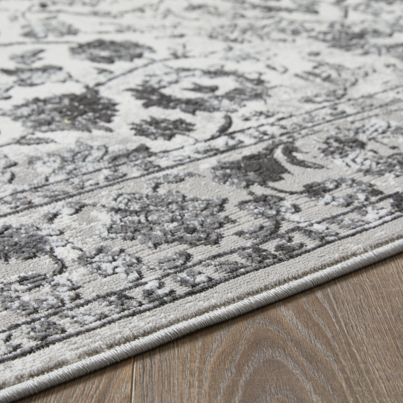 Raashid Oriental Indoor Rug, Rectangle 6'7" x 9'2"