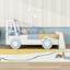 Lit voiture simple en bois avec tablettes de rangement et conception amusante de voiture de course-1065119037