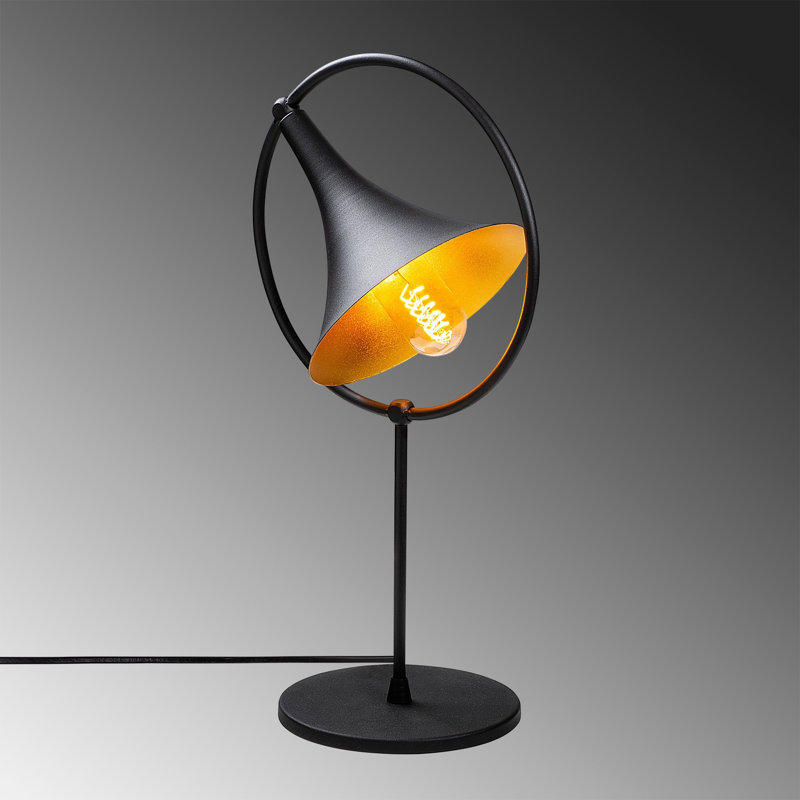 Lampe de table en métal