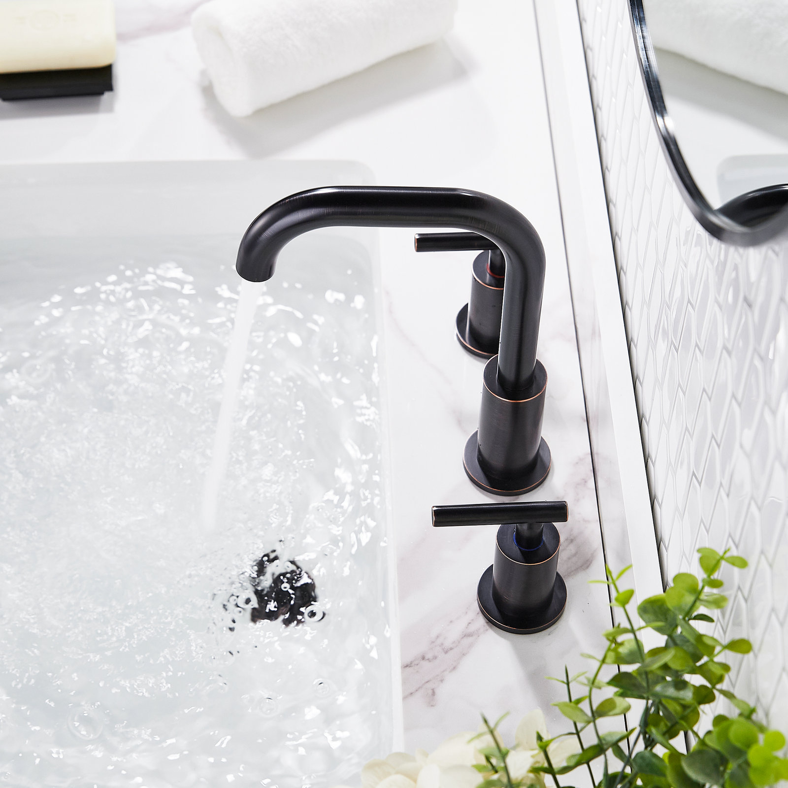 Widespread Bathroom Sink Faucet with Drain, Oil Rubbed Bronze