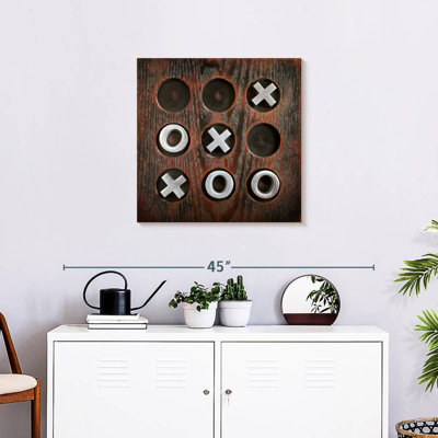 Senne Wooden Tic Tac Toe