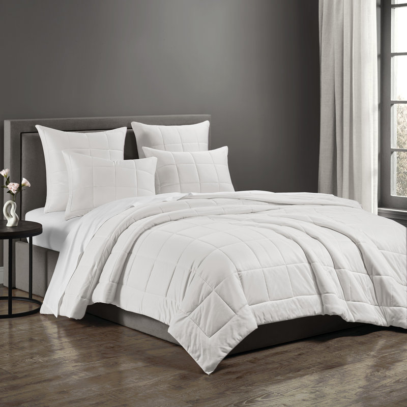 Wonderful Cooling 3-Piece Jersey Quilt Set, King Quilt + 2 King Shams, White