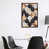 Toile avec cadre en bois brun classique