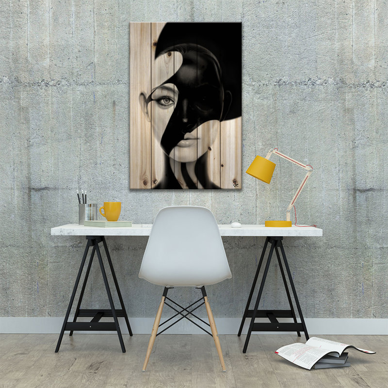 Masque noir, L 18 po x H 26 po