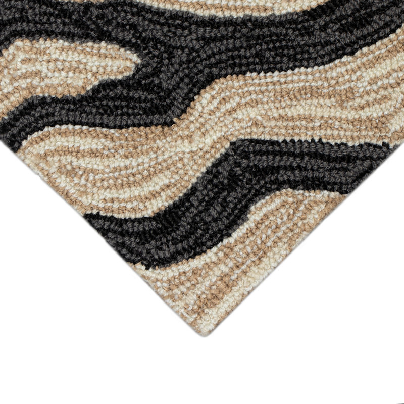 Ravella Hand Tufted Animal Print Indoor / Outdoor Rug, Runner 2' x 8'