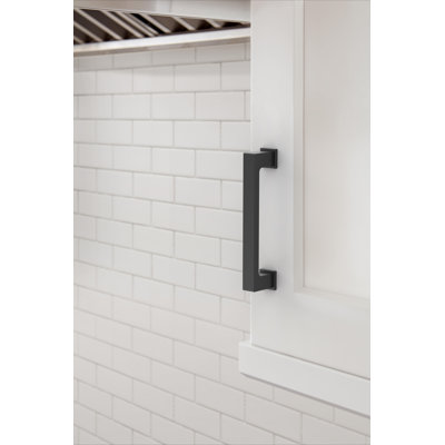 Bridgeport 3-3/4 inch (96mm) Centre-to-Centre Matte Black Cabinet Pull - 10 Pack