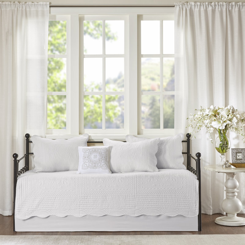 White Microfiber Reversible Daybed Quilt Set with Scalloped Edges
