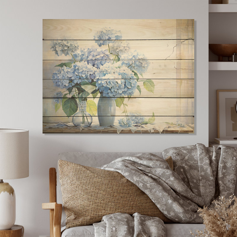 «Blue Hydrangea Farmhouse Still Life», art mural bois d'hortensia sur bois de pin naturel, H 30 po x l 40 po