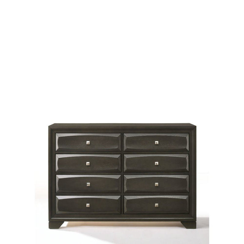 Commode à huit tiroirs