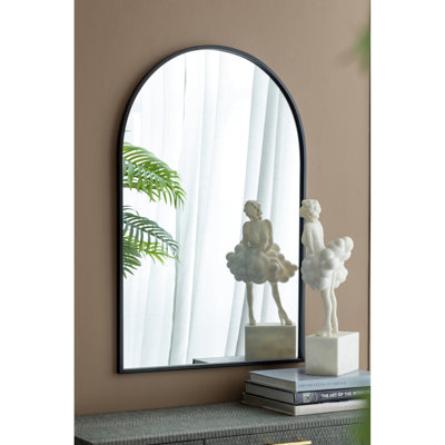 Miroir arqué noir de 24 po x 36 po avec cadre de support en métal robuste pour entrée de salle de bain murale