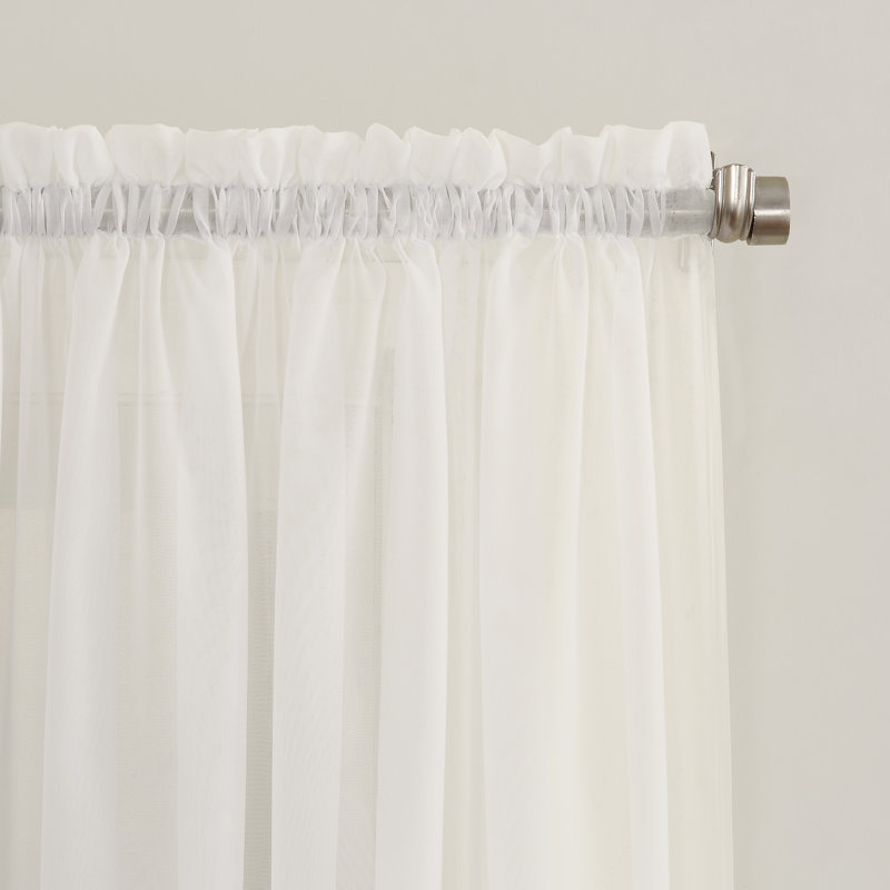 Panneau de rideau transparent avec passe-tringle Wayfair Basics® Albia, Coquille d'oeuf, L 59 po x L 54 po
