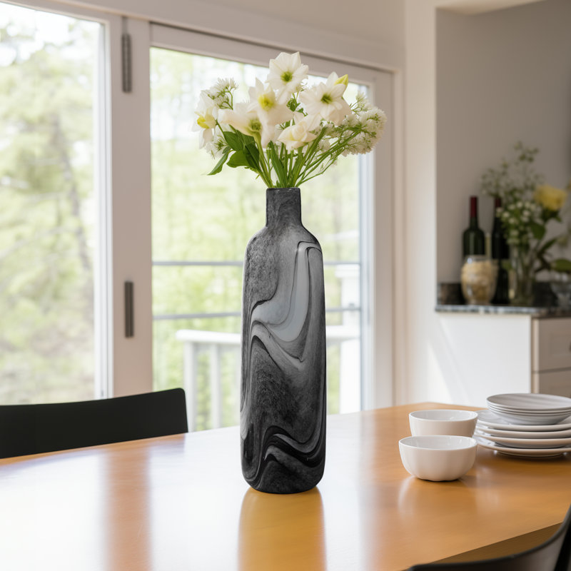 Bouteille en verre Katrina, H 12,8 po x l 6,75 po x P 6,75 po