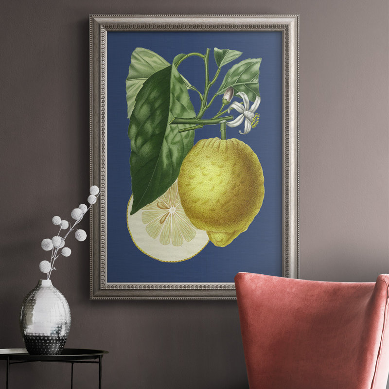 Citron français sur bleu marine I - reproduction d'art sur toile, H 36 po x l 24 po x P 2,5 po