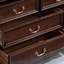 Buffet décoratif en bois de noyer foncé