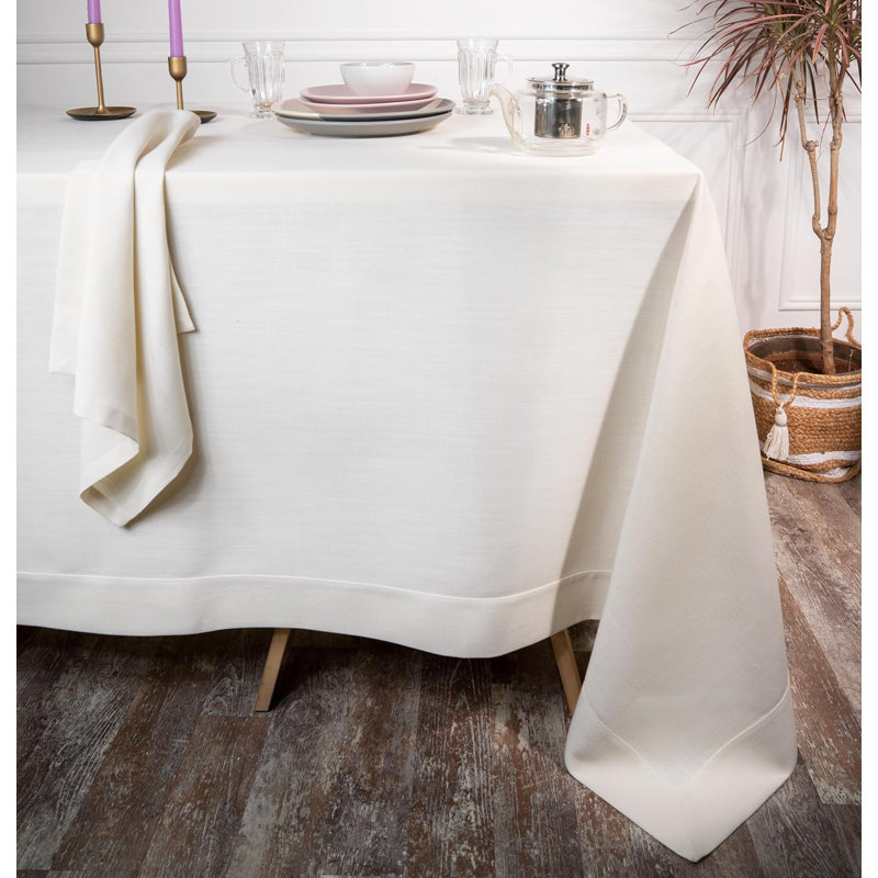 Linge de table Hylda, L 132 po x l 60 po