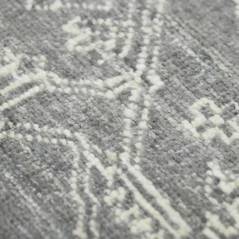Nuit Arabe Wool Geometric Area Rug in Silver, Rectangle 9' x 12'