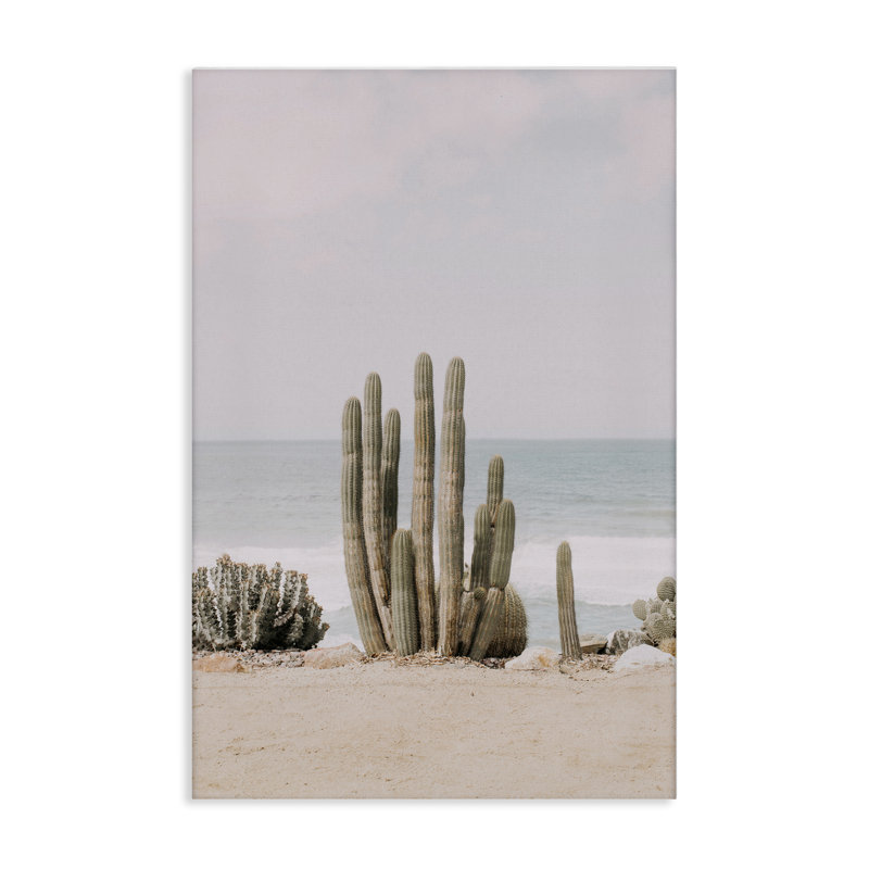 «Cactus on Beach Shore», art mural sur toile par Sissi et Seb, H 30 po x l 20 po