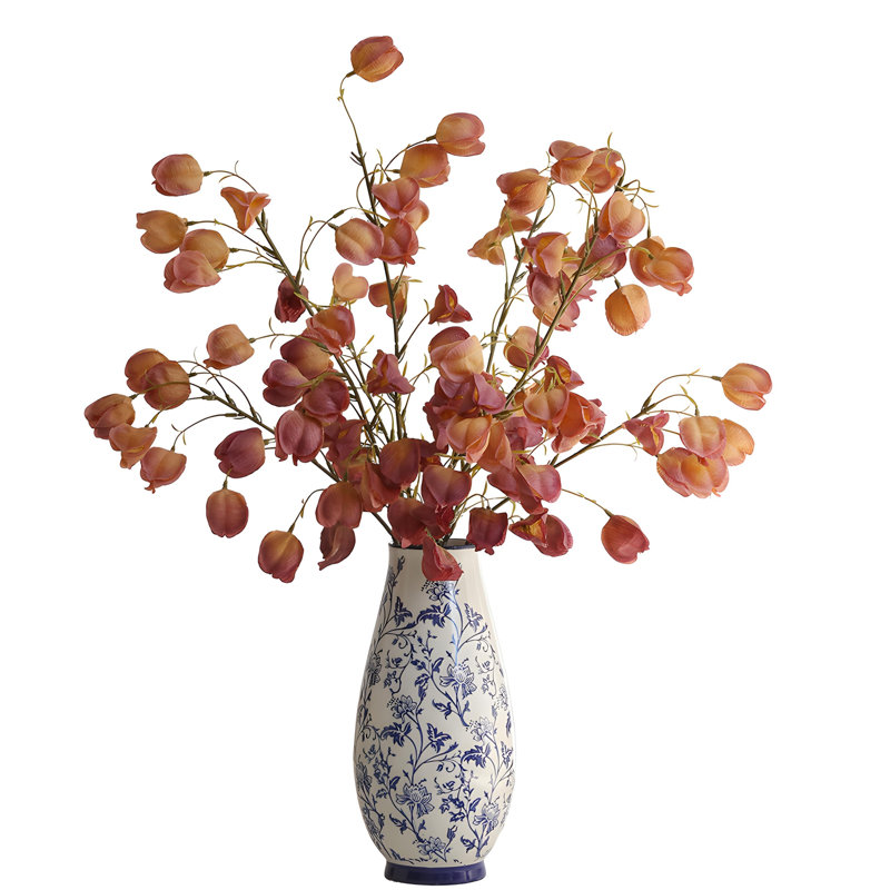 Ornements de fleurs simulées