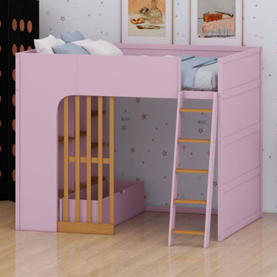 Lit mezzanine avec échelle, tablettes de rangement et tablettes ouvertes
